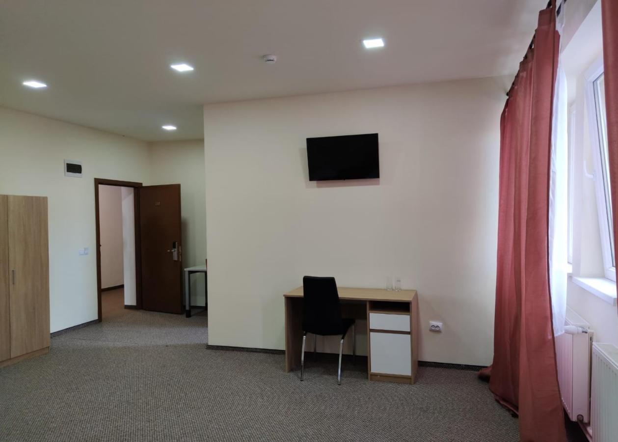 Hotel Astra บราชอฟ ภายนอก รูปภาพ