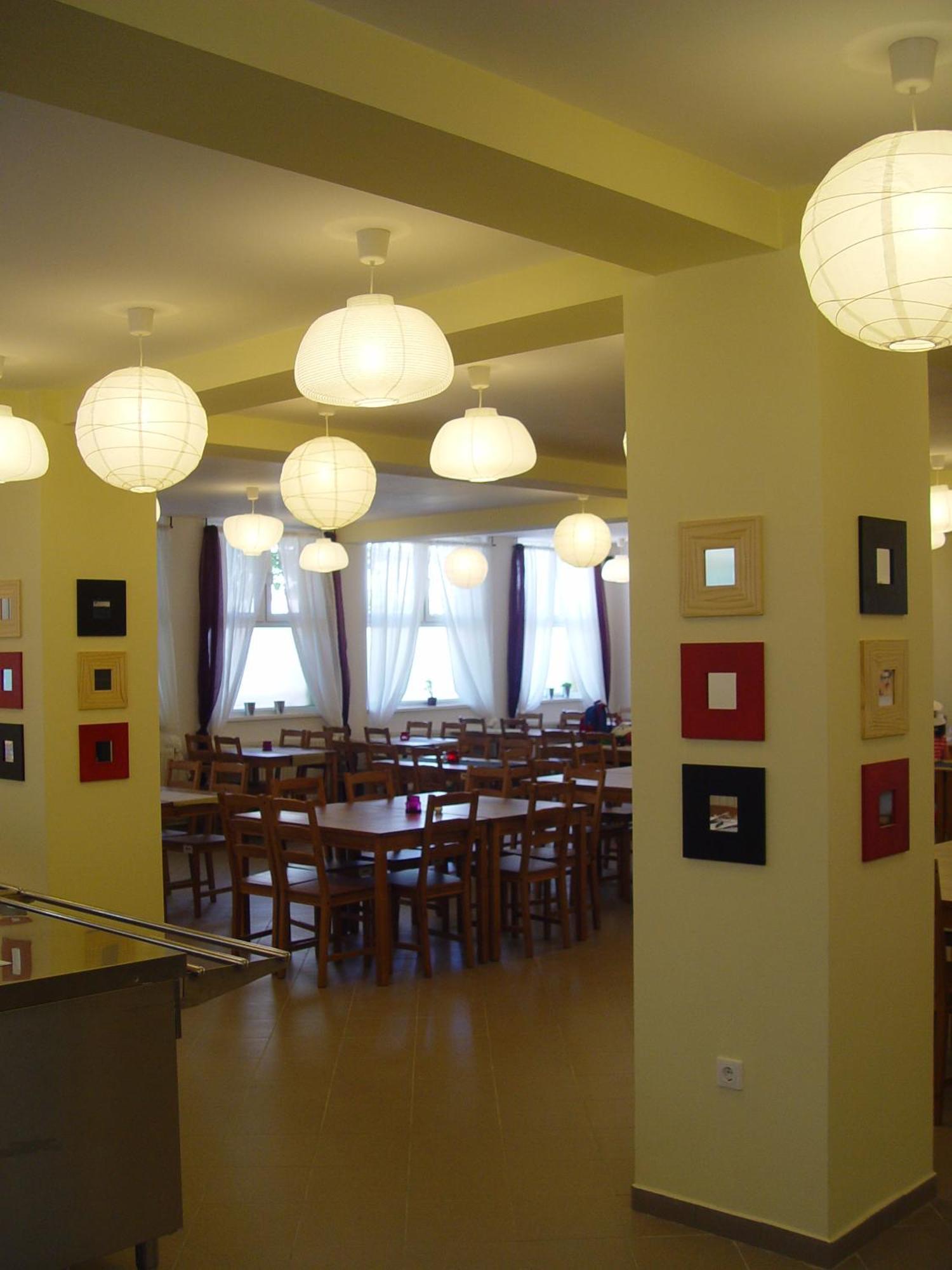 Hotel Astra บราชอฟ ภายนอก รูปภาพ